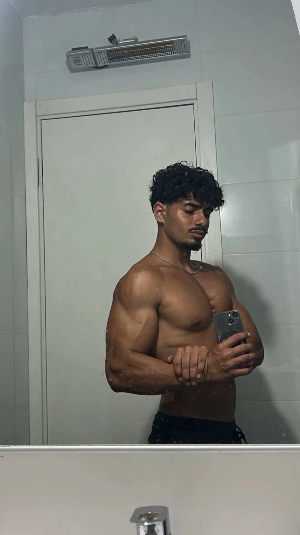 Ofek Zehavi taking a mirror portrait